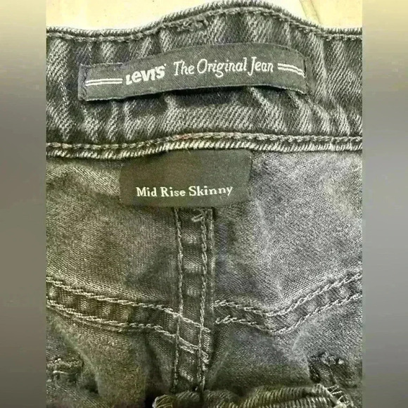 Levi’s Strauss Faded Lived in Black Color Mid Rise Cotton Size 12 - Picture 4 of 8